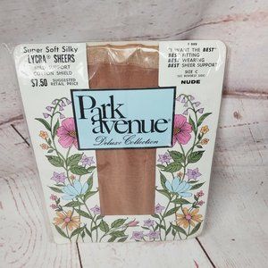 VTG Park Avenue Deluxe Collection Super Soft Silky Lycra Sheers Stockings Nude